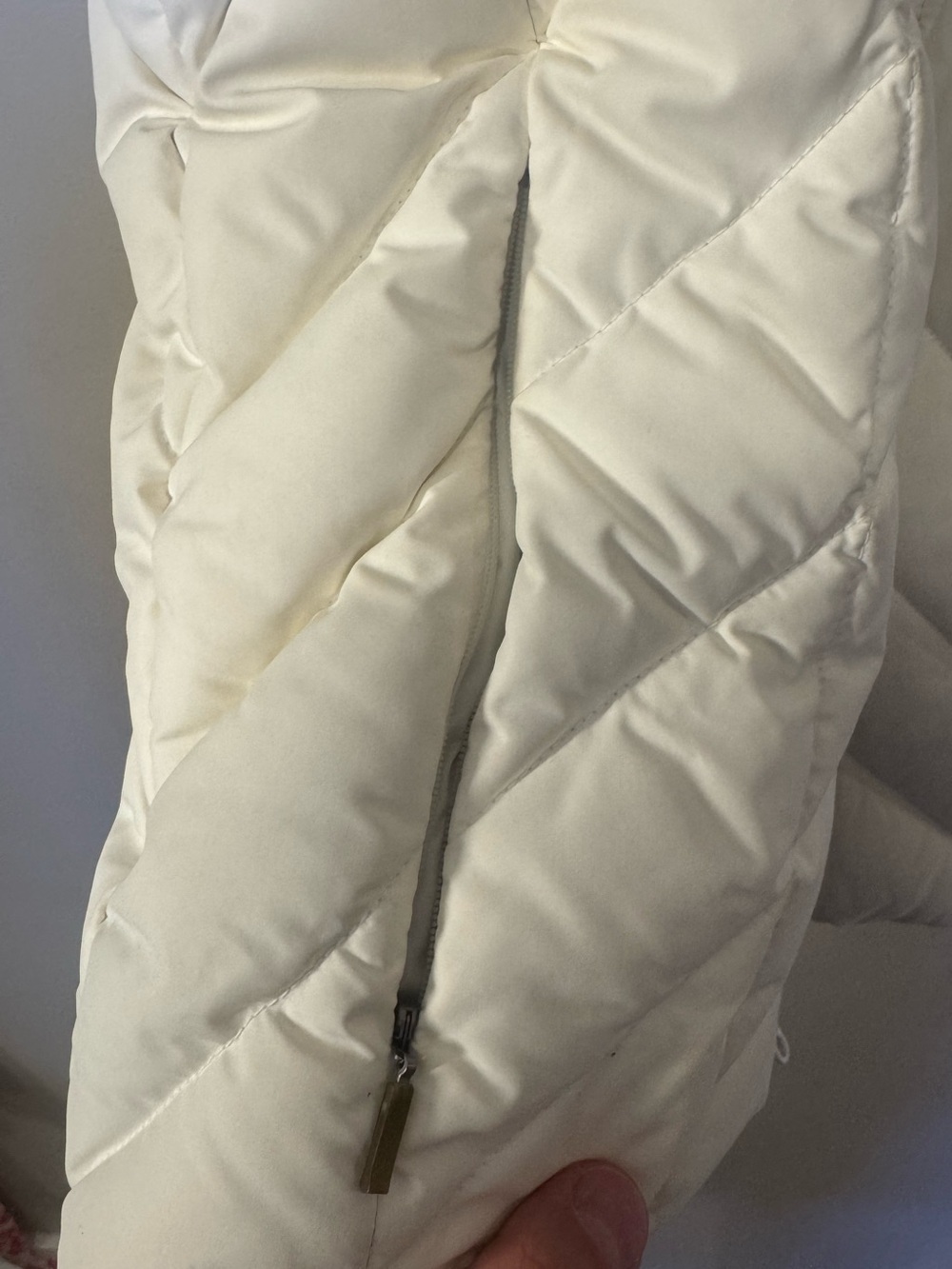 Columbia Women’s Small Ivory Down Puffer Vest Quilted Full Zip - Picture 4 of 10